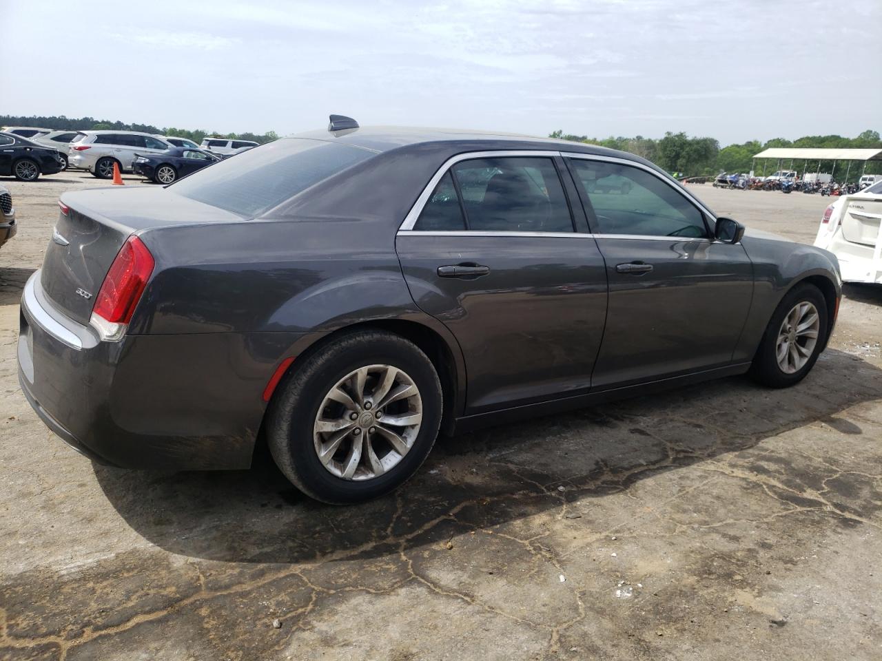2C3CCAAG8GH135811 2016 Chrysler 300 Limited