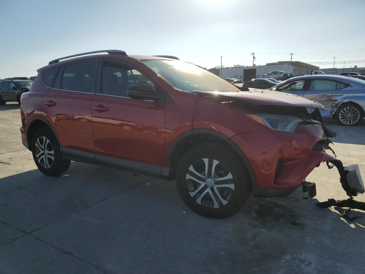 2T3ZFREV6HW345314 2017 Toyota Rav4 Le