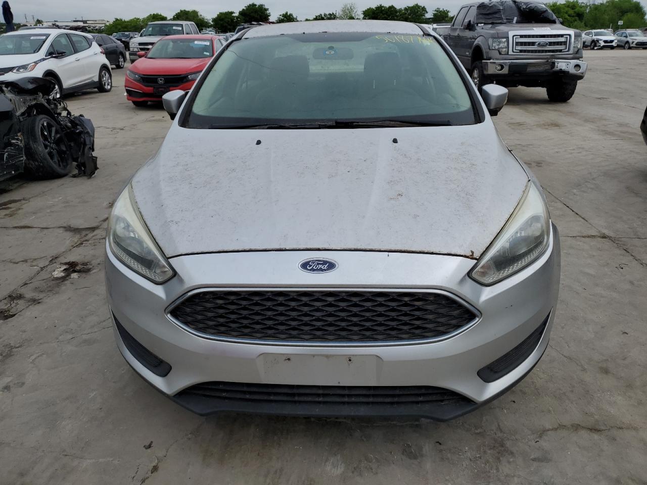 2015 Ford Focus Se vin: 1FADP3F28FL329033