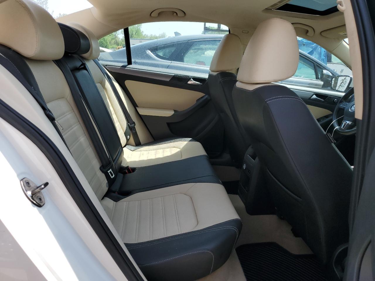 3VWLX7AJ5CM410624 2012 Volkswagen Jetta Sel