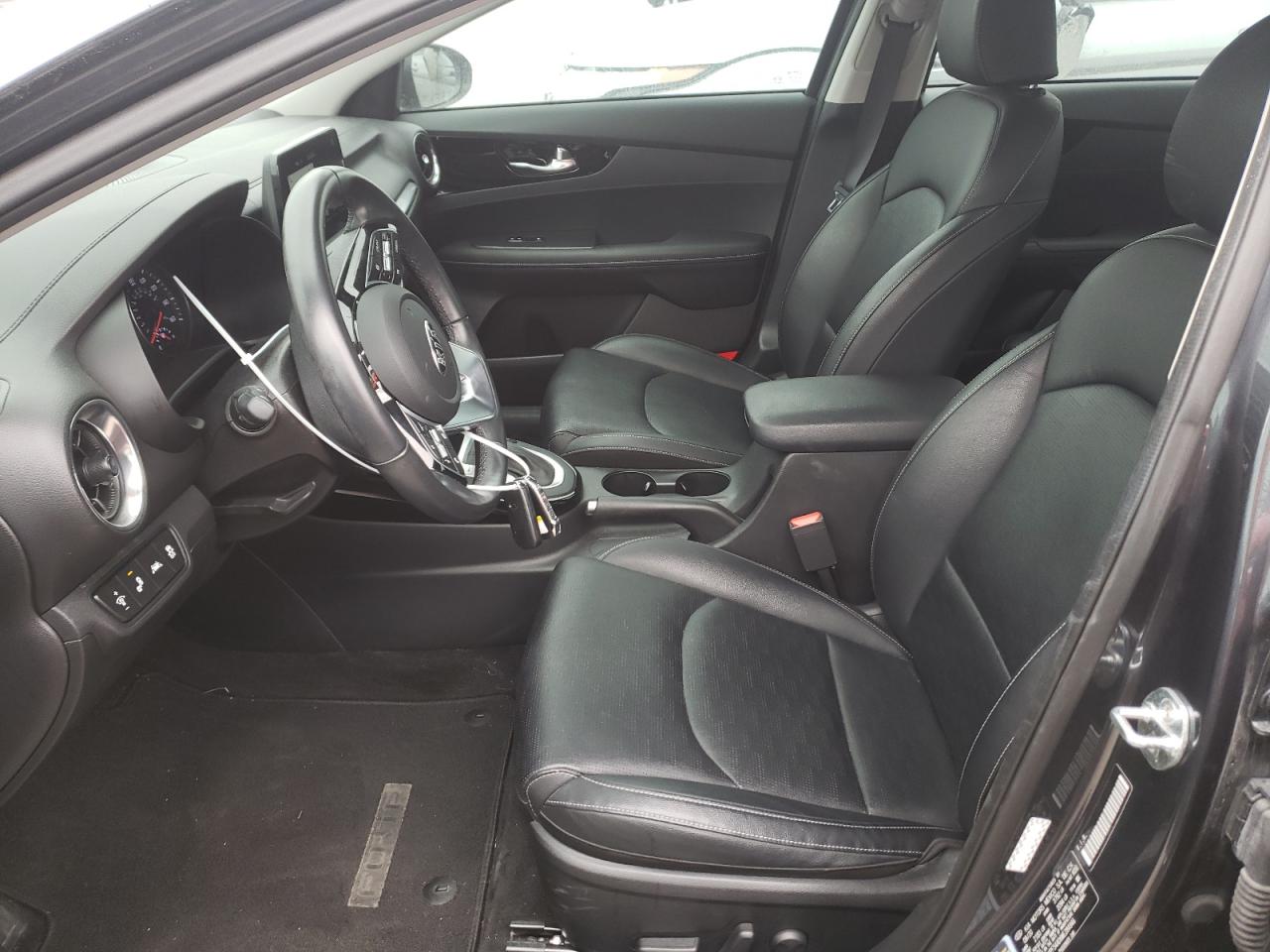 3KPF54AD6ME284946 2021 Kia Forte Ex