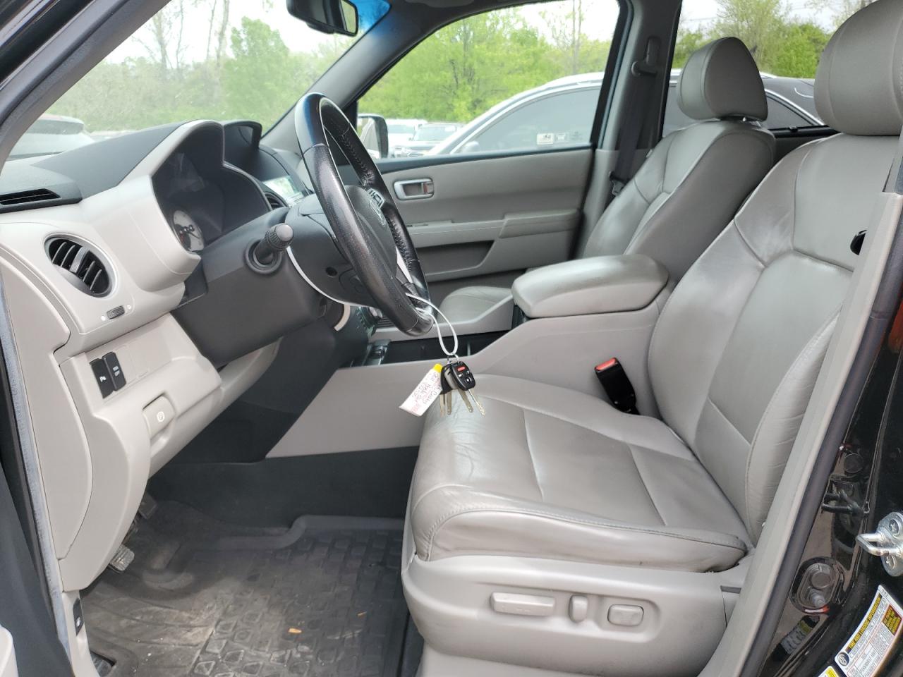 5FNYF4H94BB092827 2011 Honda Pilot Touring