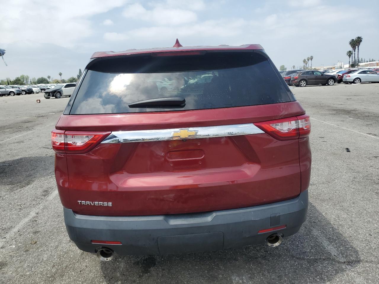 1GNERFKW4KJ252404 2019 Chevrolet Traverse Ls