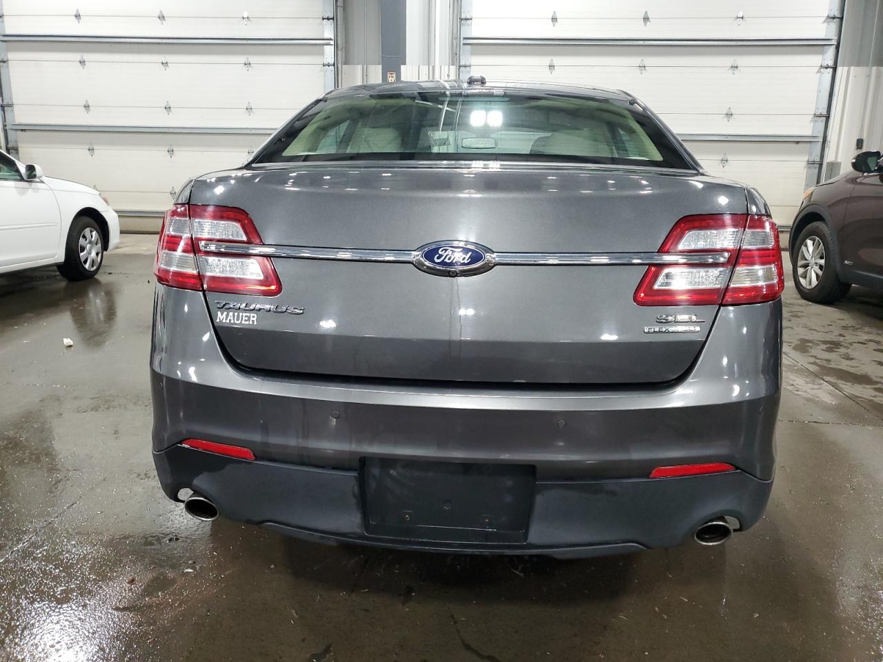 1FAHP2E81FG138760 2015 Ford Taurus Sel
