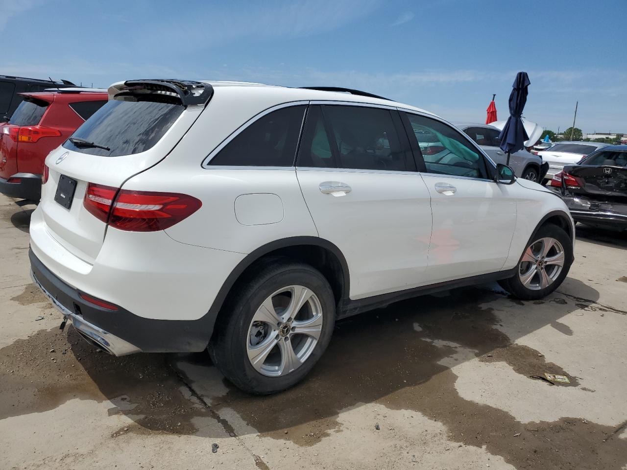 2018 Mercedes-Benz Glc 300 vin: WDC0G4JB4JV050546