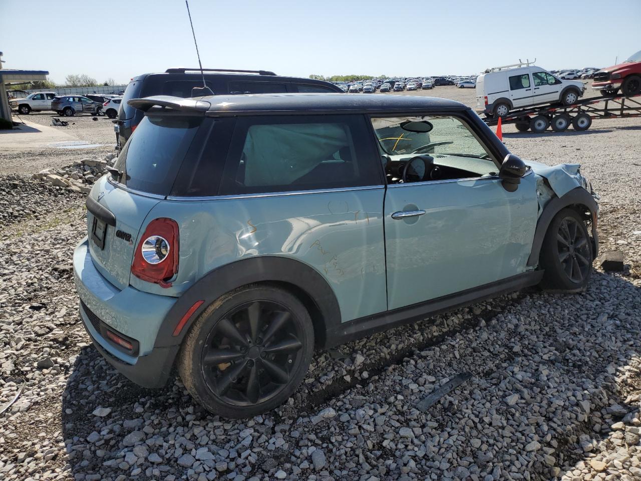 2012 Mini Cooper S vin: WMWSV3C5XCT386719