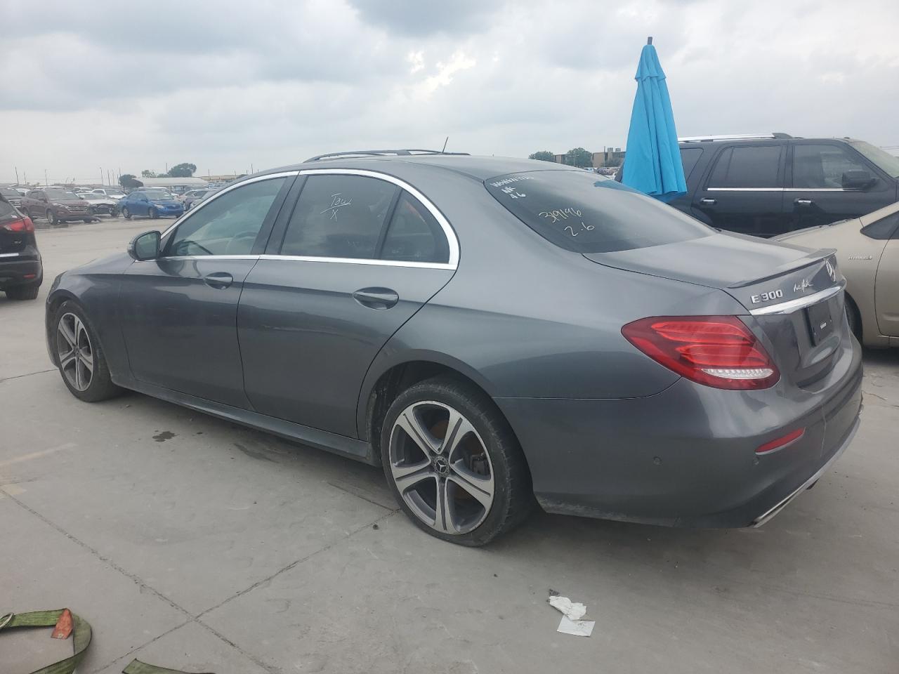 2018 Mercedes-Benz E 300 vin: WDDZF4JB5JA349511