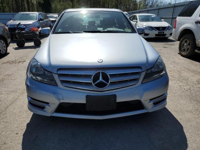 VIN WDDGF8AB7DR262228 2013 Mercedes-Benz C-Class, 3... no.5