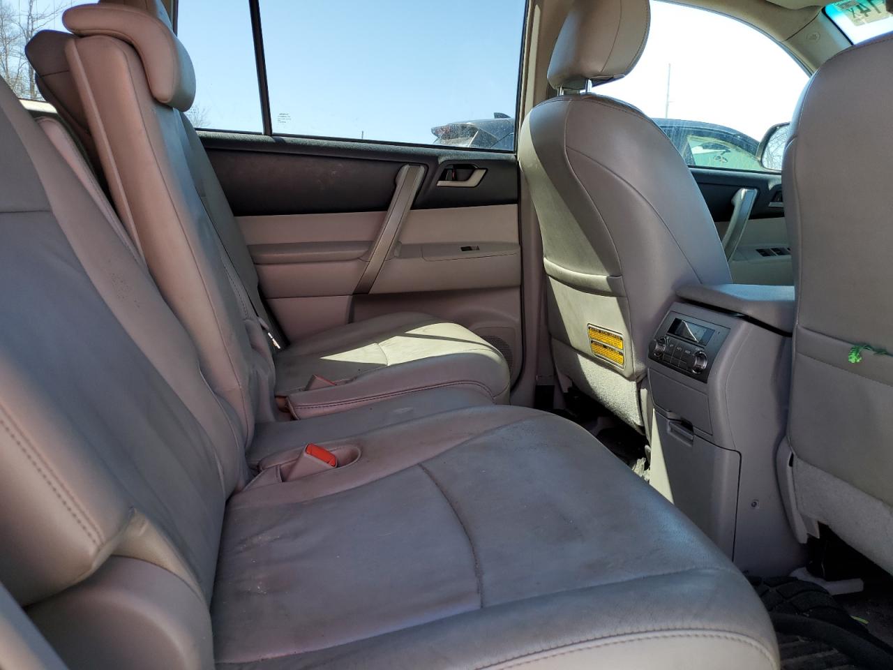 5TDJK3EHXAS015389 2010 Toyota Highlander Se