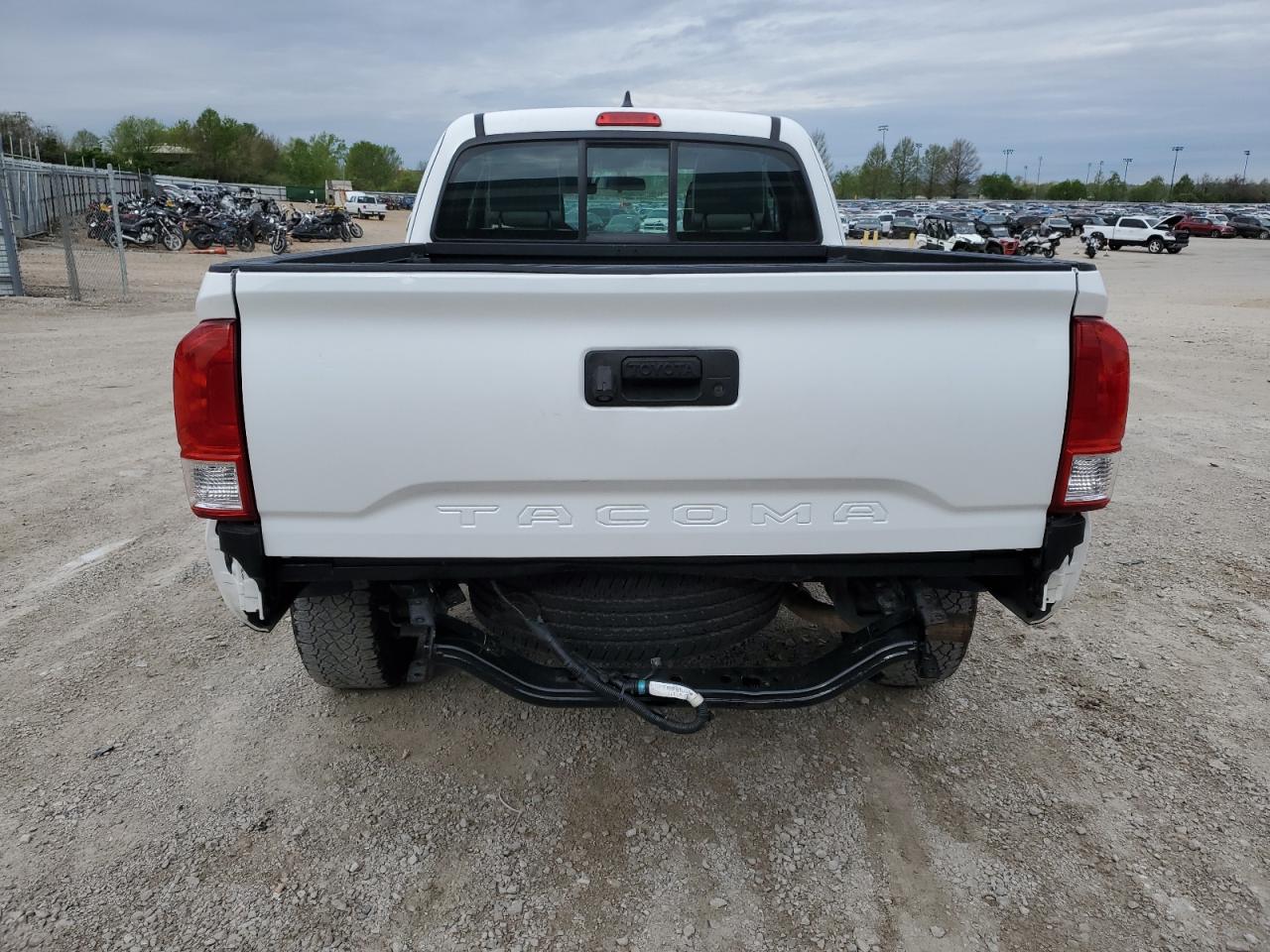 2017 Toyota Tacoma Access Cab vin: 5TFRX5GN0HX086074