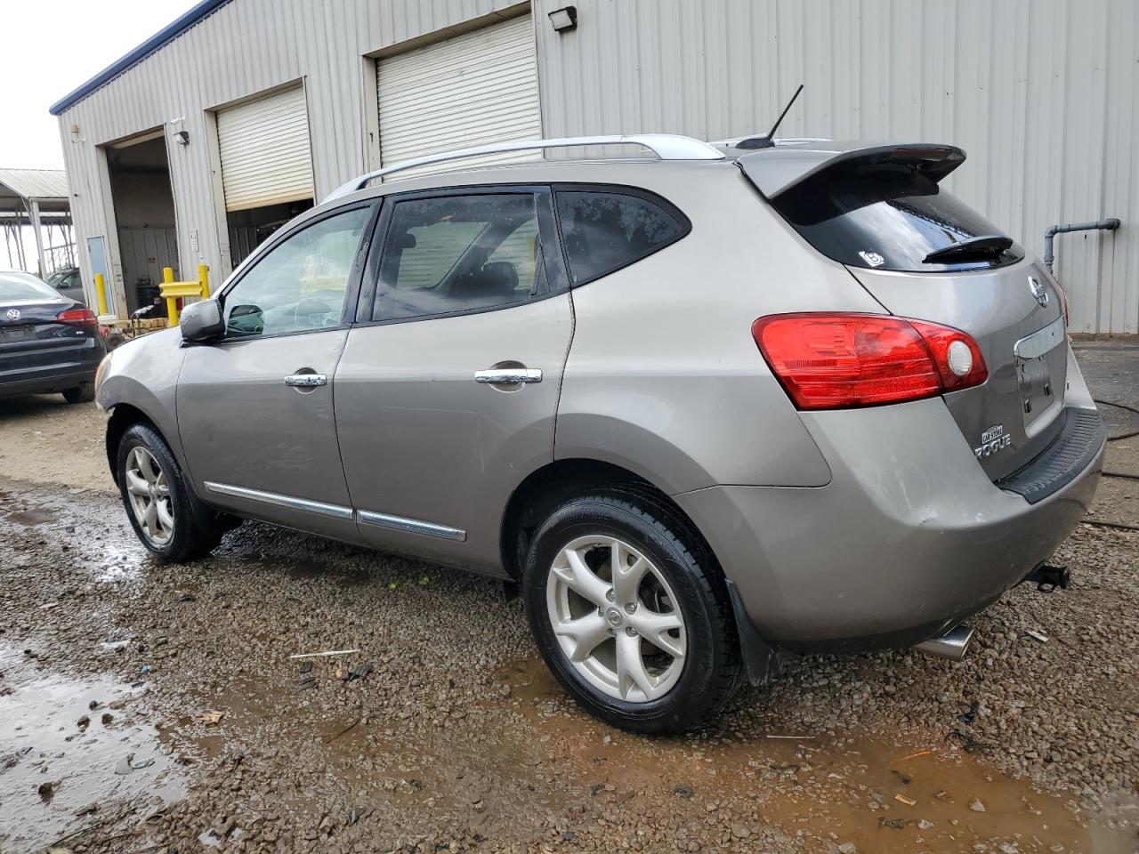 JN8AS5MT6BW576258 2011 Nissan Rogue S