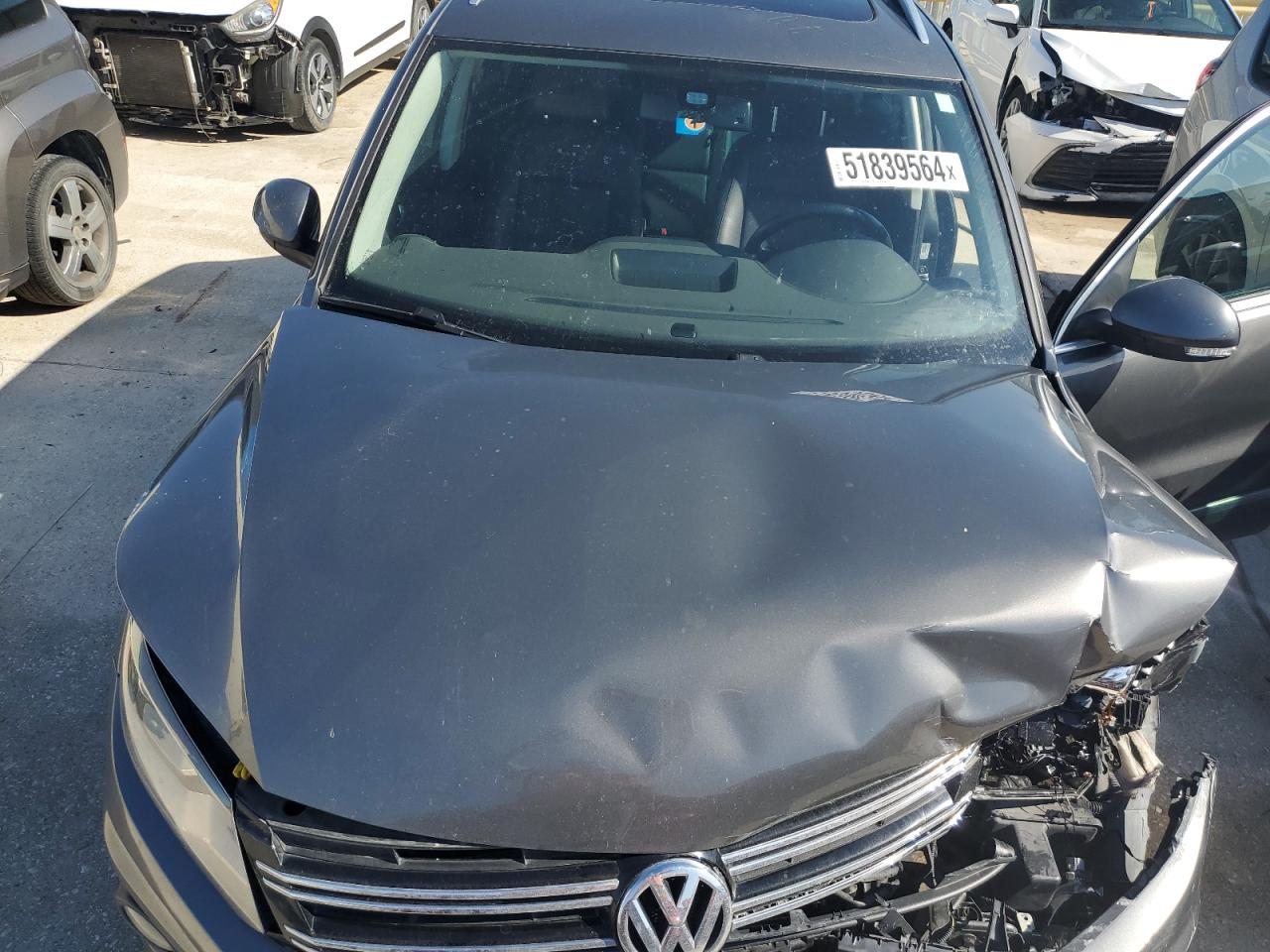 WVGAV7AX5GW576664 2016 Volkswagen Tiguan S