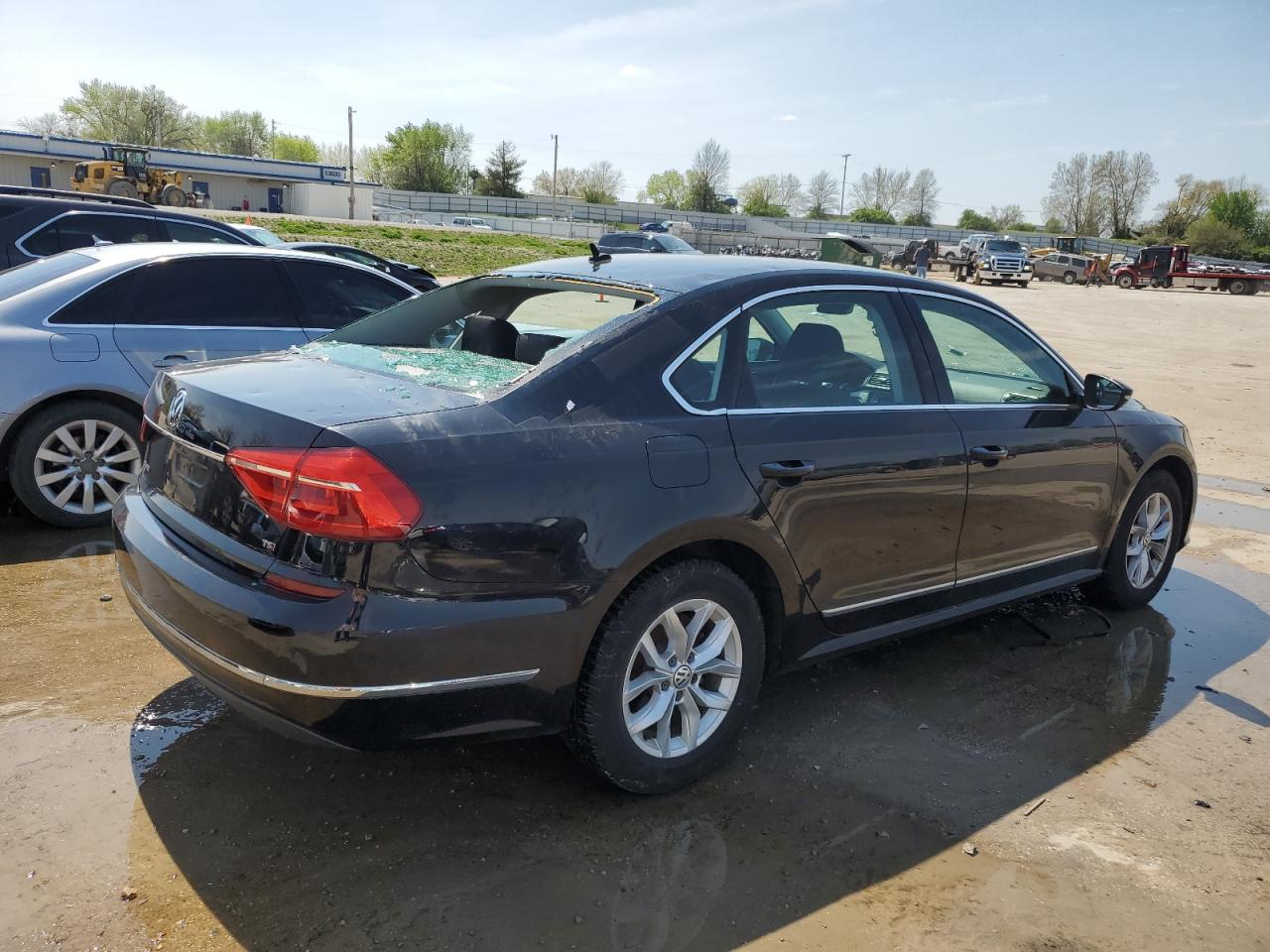 2016 Volkswagen Passat S vin: 1VWAT7A32GC023234