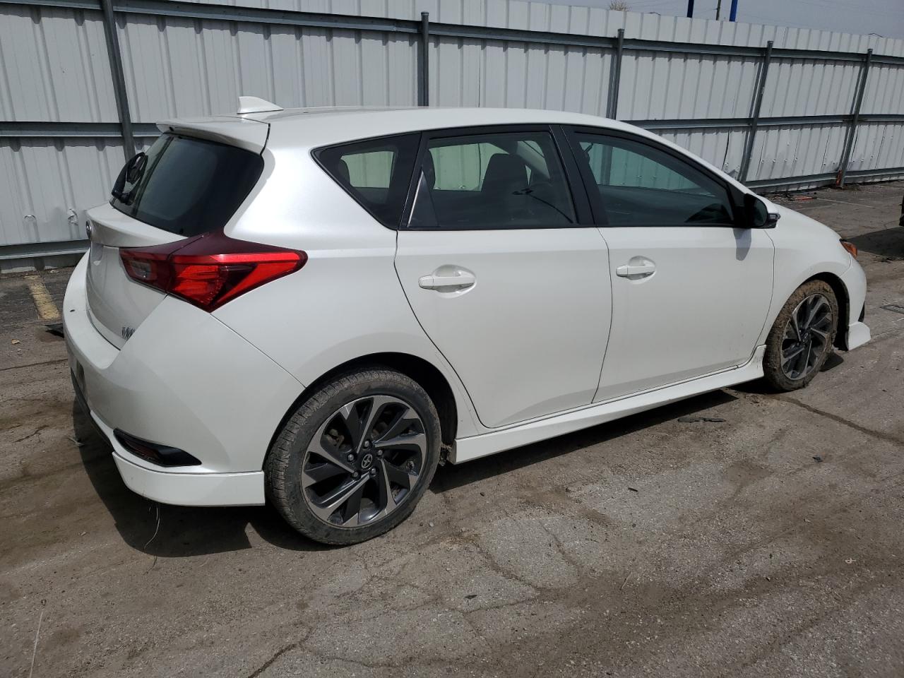 JTNKARJEXGJ517942 2016 Toyota Scion Im