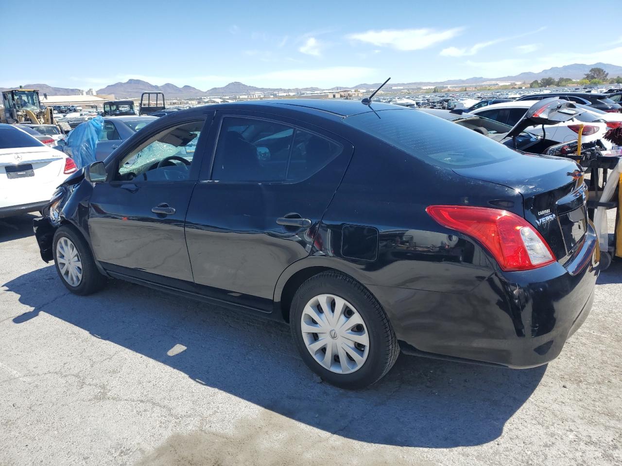 2015 Nissan Versa S vin: 3N1CN7AP5FL911278