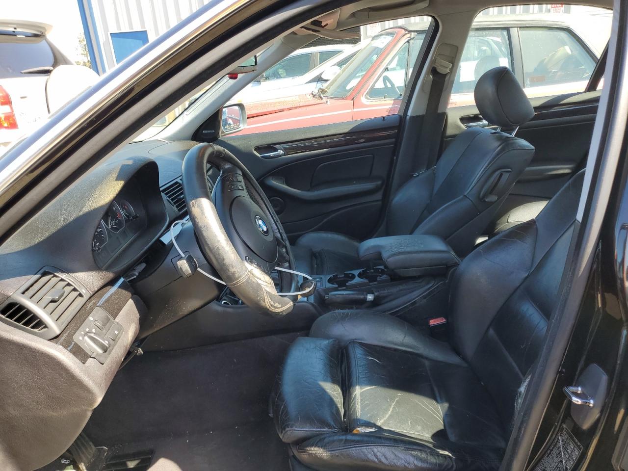 WBAEV53474KM34734 2004 BMW 330 I