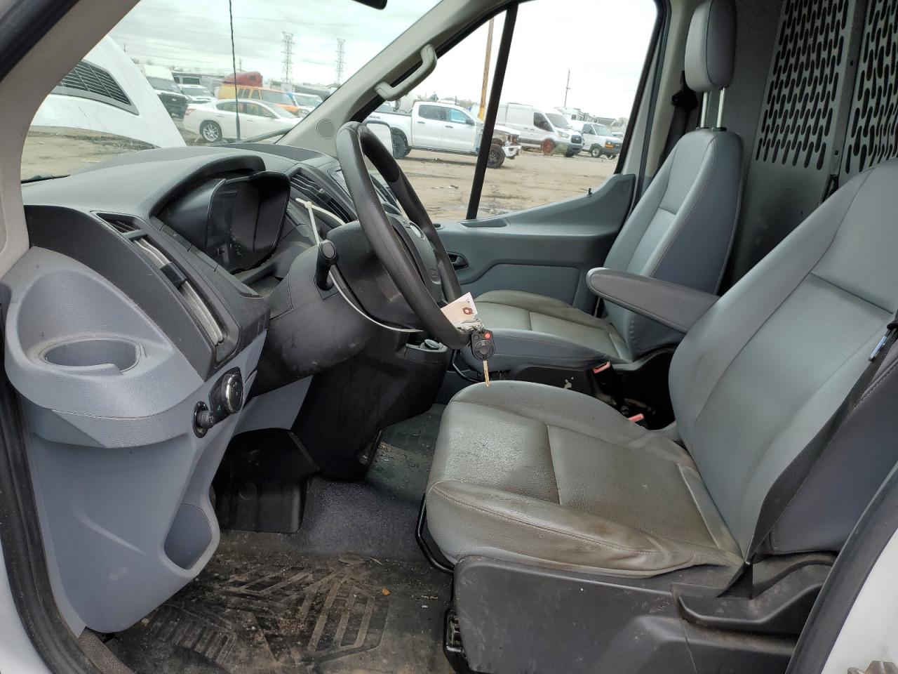 1FTYR2CM3HKB06767 2017 Ford Transit T-250