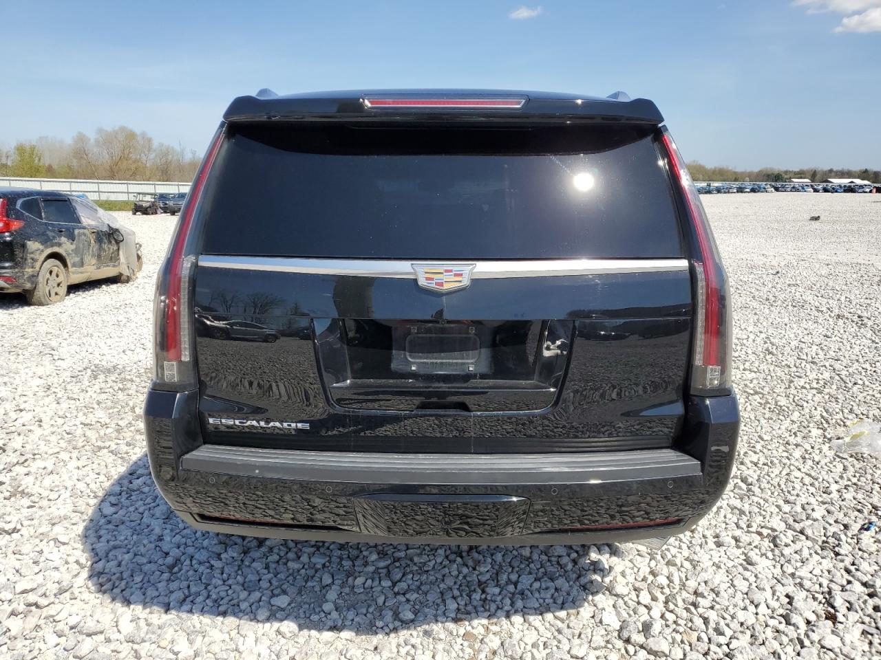 1GYS4MKJ9FR689240 2015 Cadillac Escalade Luxury