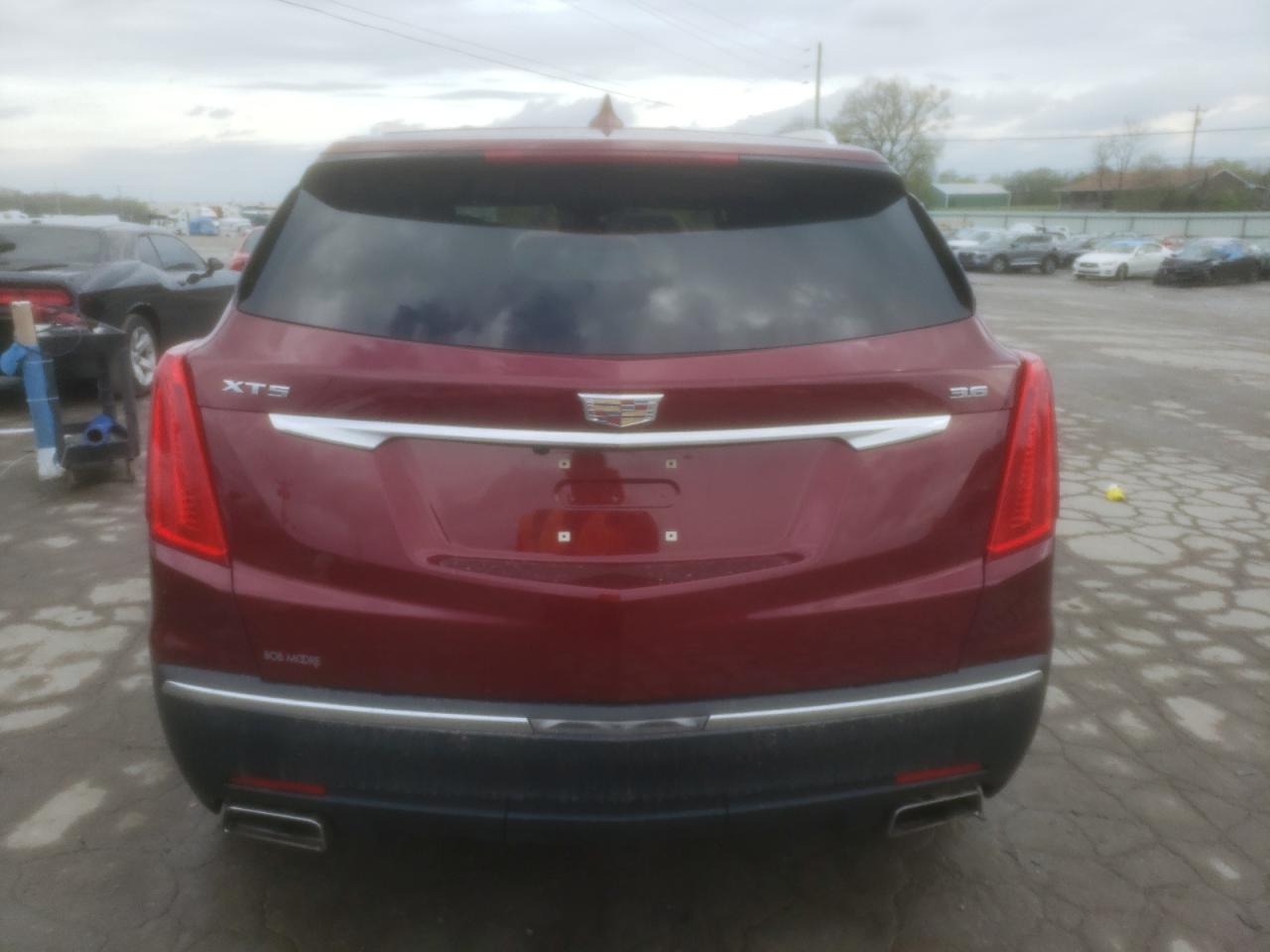 1GYKNCRS6HZ122976 2017 Cadillac Xt5 Premium Luxury