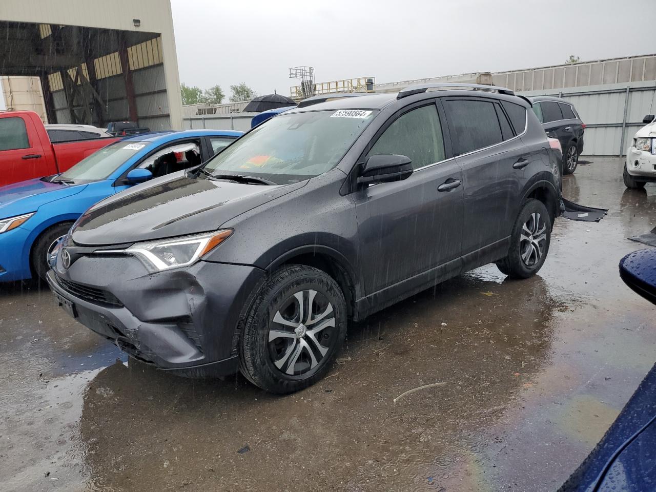 2017 Toyota Rav4 Le vin: JTMBFREV2HJ123997