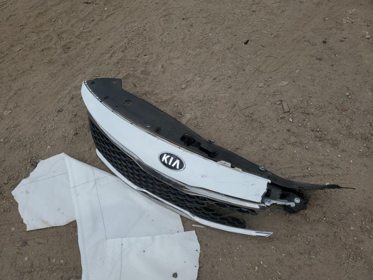 5XXGT4L10JG248038 2018 Kia Optima Lx