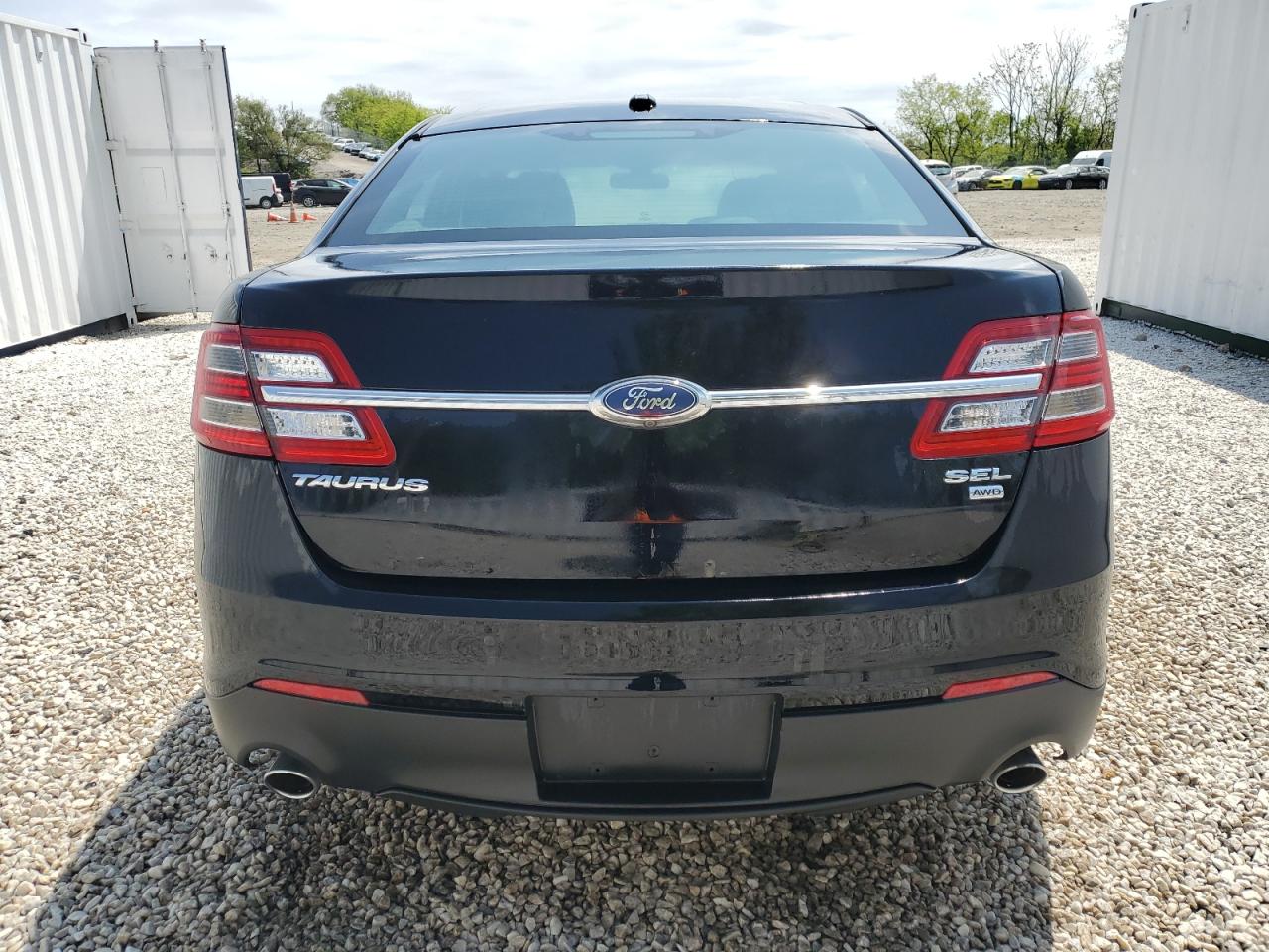 1FAHP2H82JG134995 2018 Ford Taurus Sel