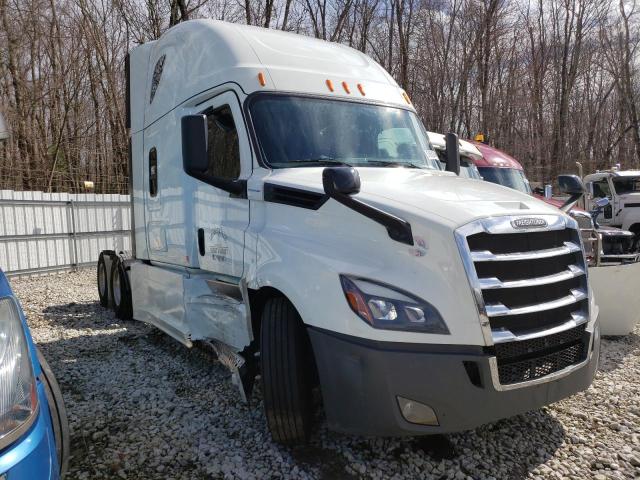 Lot #2537662959 2019 FREIGHTLINER CASCADIA 1 salvage car