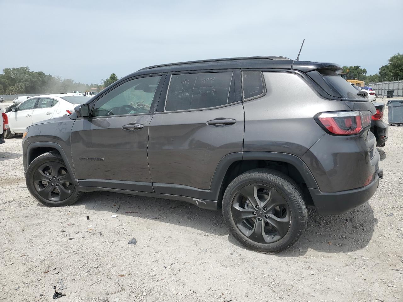 3C4NJDBB8KT653819 2019 Jeep Compass Latitude