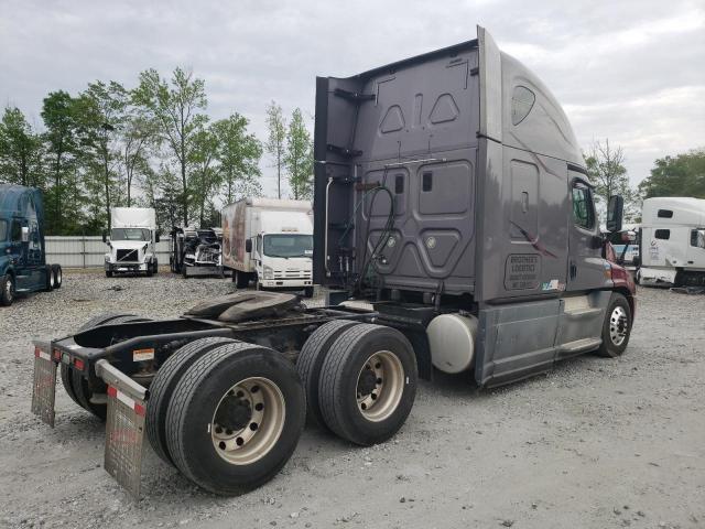Lot #2471154063 2016 FREIGHTLINER CASCADIA 1 salvage car