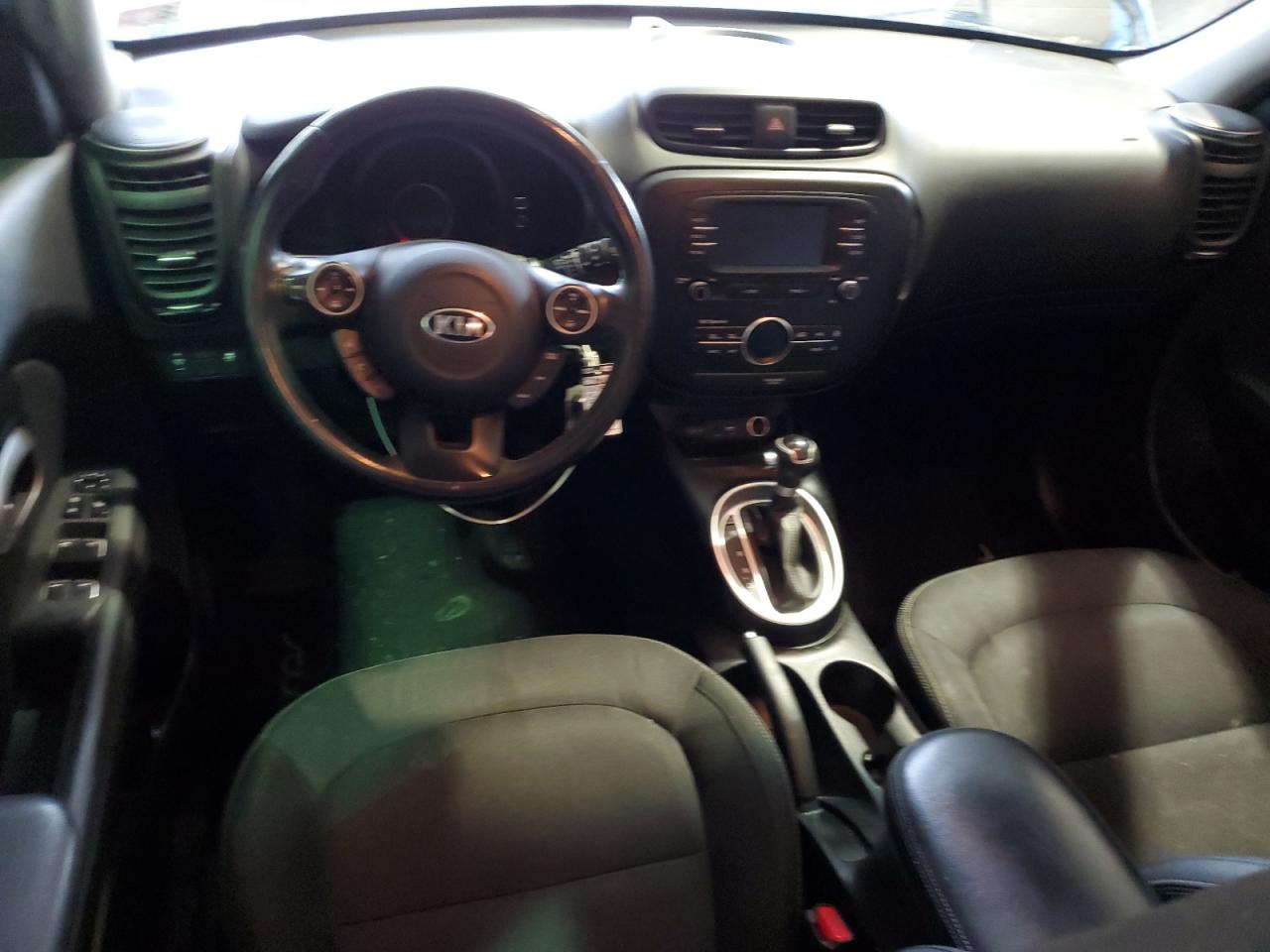 KNDJP3A51H7500814 2017 Kia Soul +