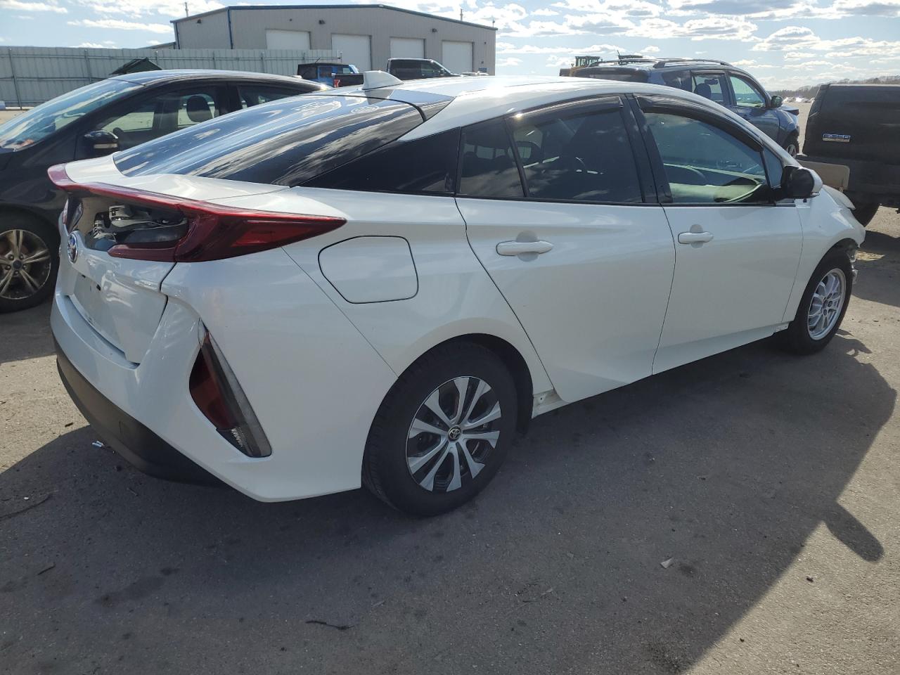 JTDKARFP6L3137722 2020 Toyota Prius Prime Le