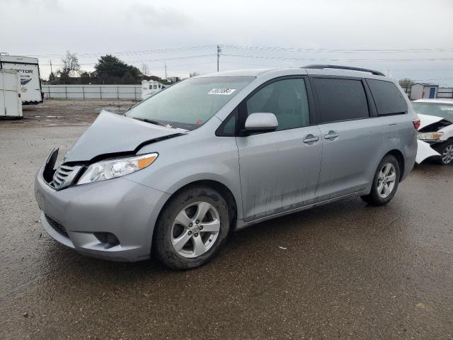 Lot #2461730435 2015 TOYOTA SIENNA LE salvage car