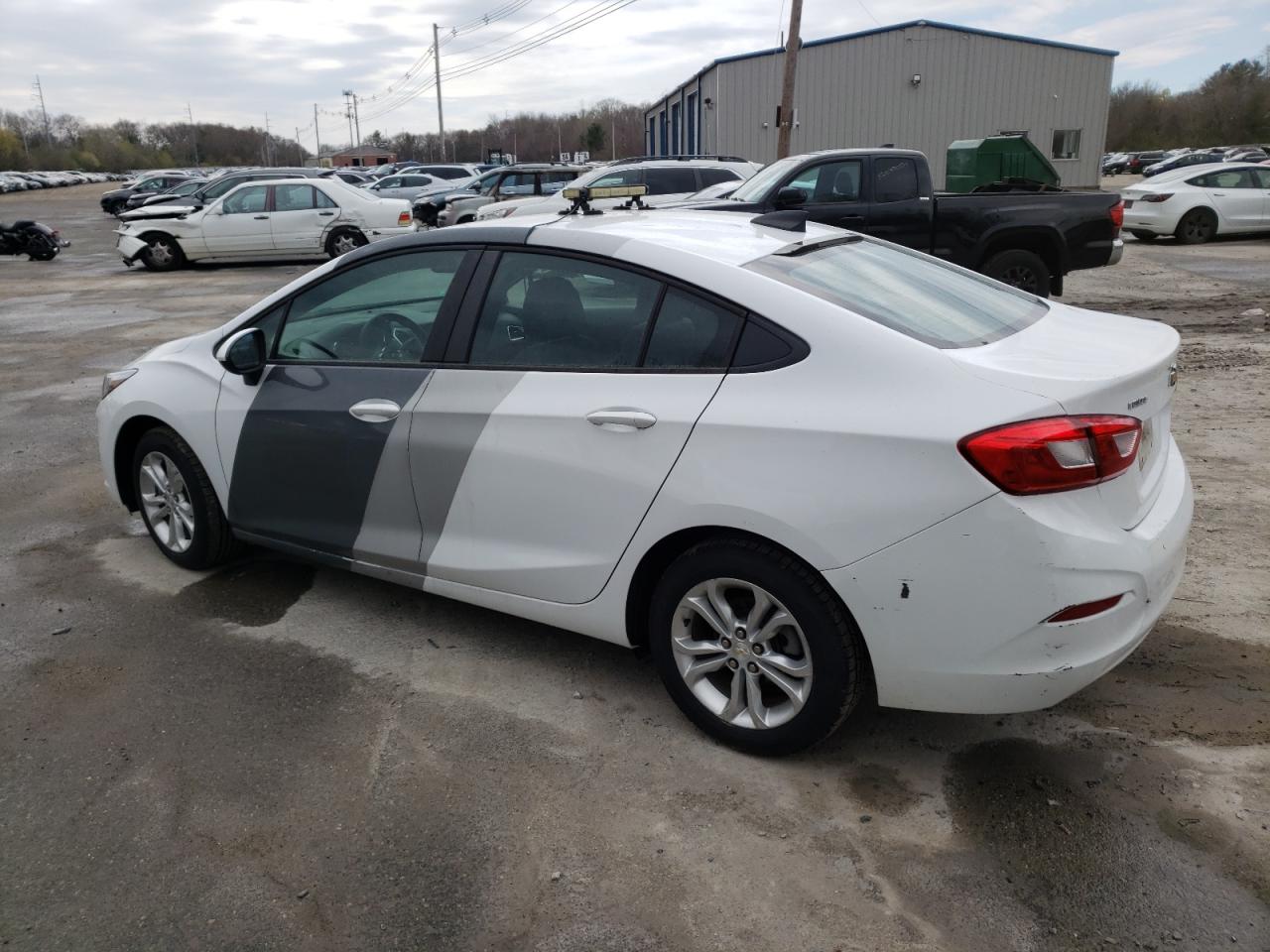 2019 Chevrolet Cruze Ls vin: 1G1BC5SM8K7153127