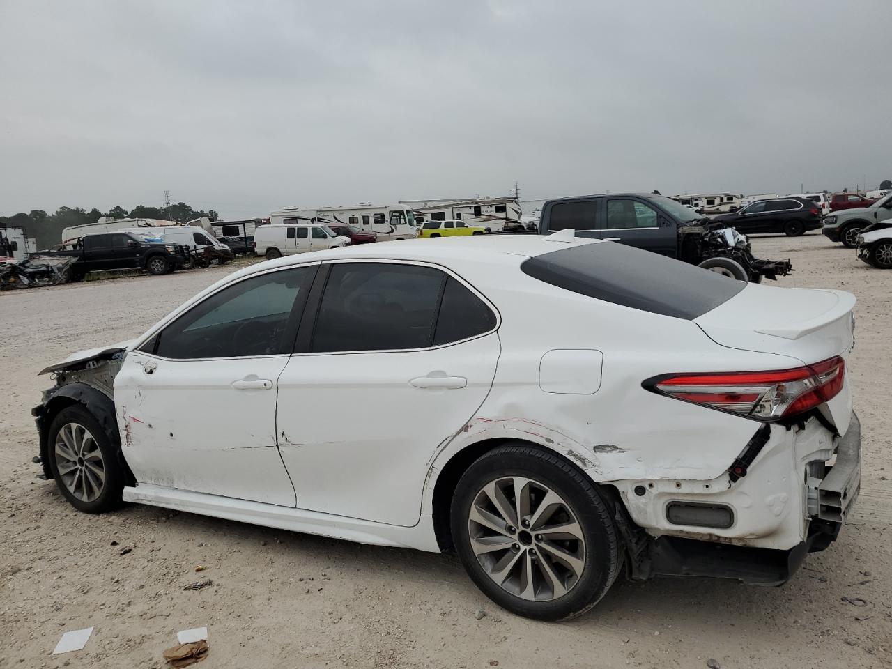 4T1B11HK2KU169610 2019 Toyota Camry L