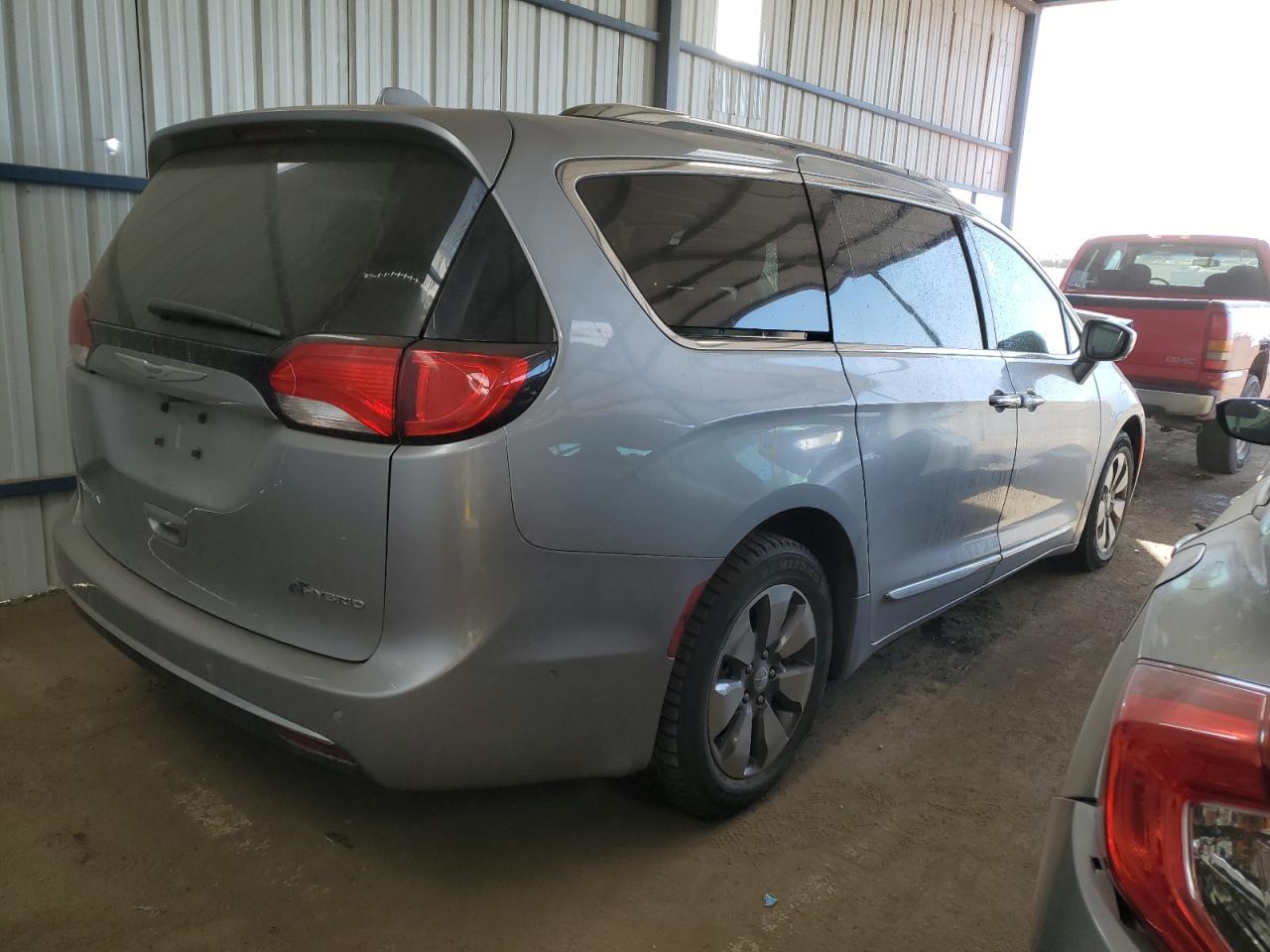 2C4RC1N71JR145095 2018 Chrysler Pacifica Hybrid Limited