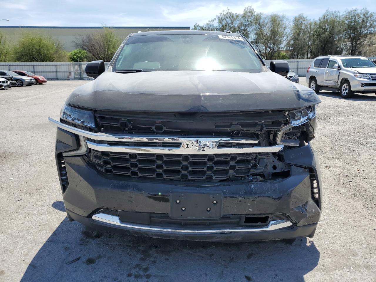 2021 Chevrolet Suburban C1500 Ls vin: 1GNSCBKD4MR424513