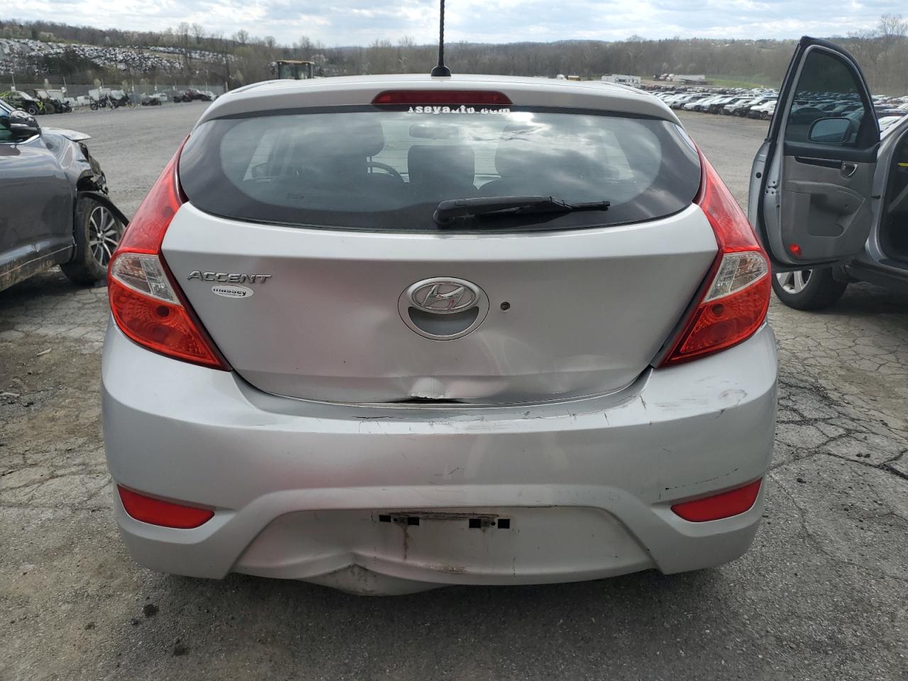 KMHCT5AE9GU237001 2016 Hyundai Accent Se