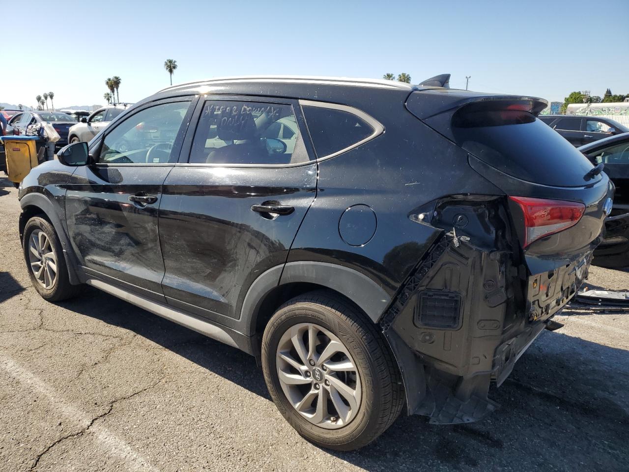 KM8J33A43JU655693 2018 Hyundai Tucson Sel
