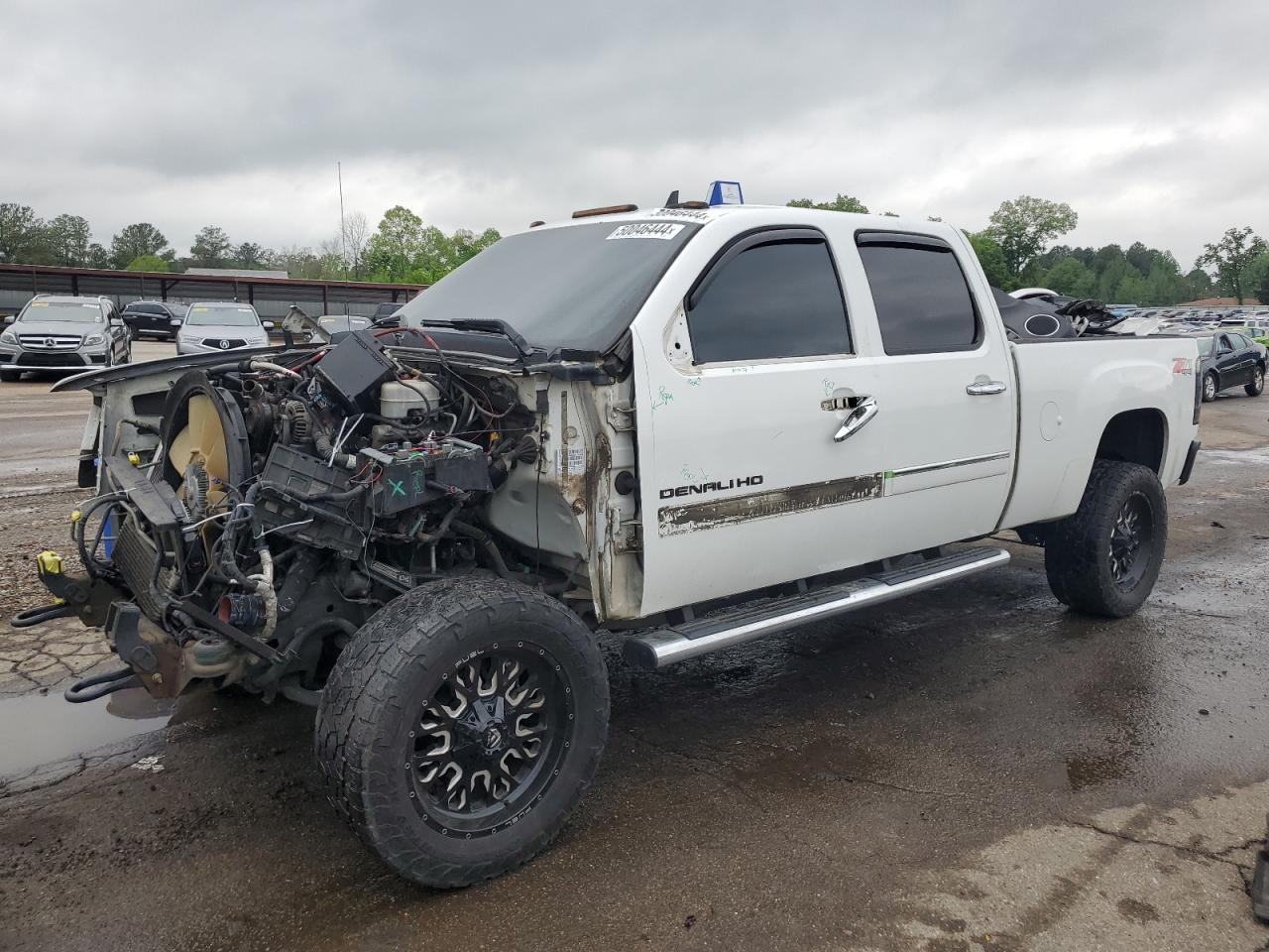 2013 GMC Sierra K2500 Denali vin: 1GT125E82DF152083