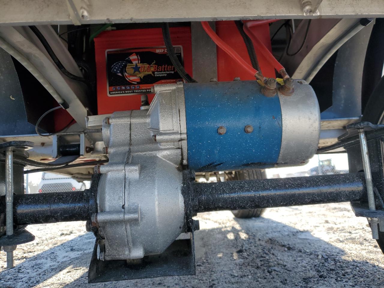 EGCAHE4298C814899 2011 Hummer Golfcart