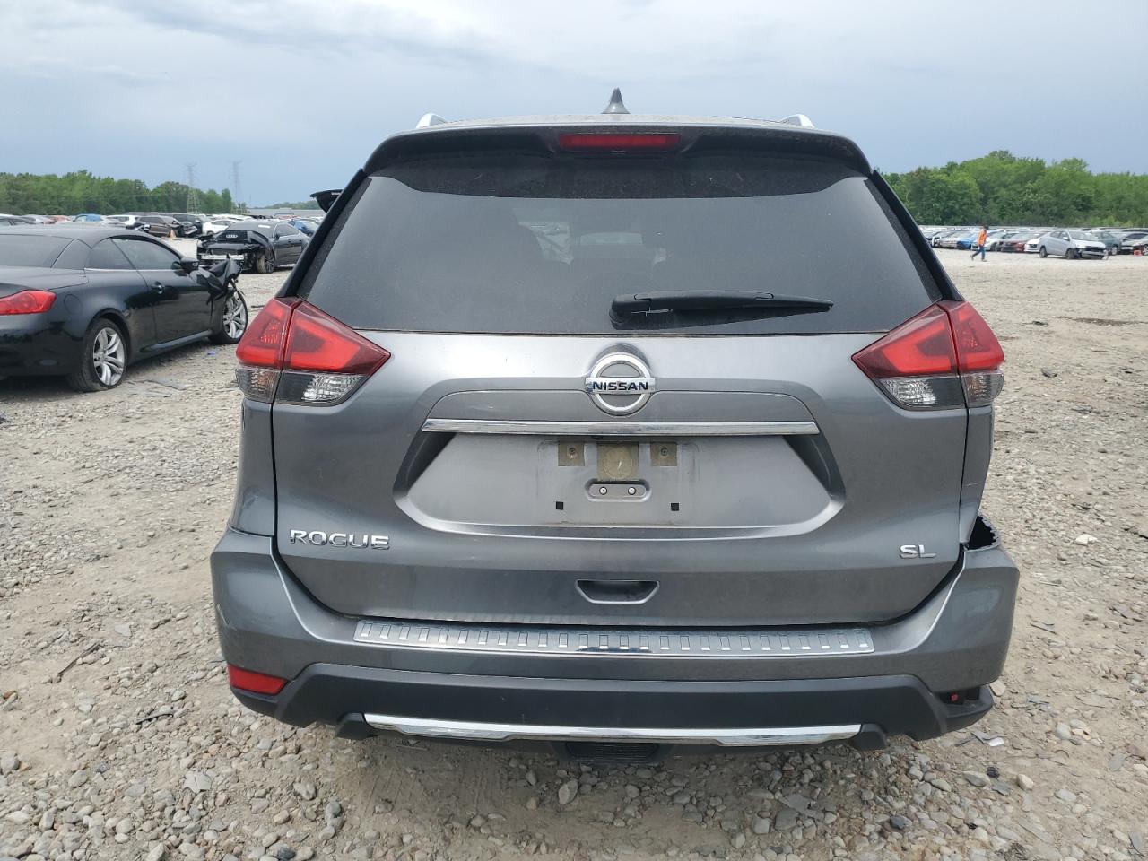 JN8AT2MT3JW488827 2018 Nissan Rogue S