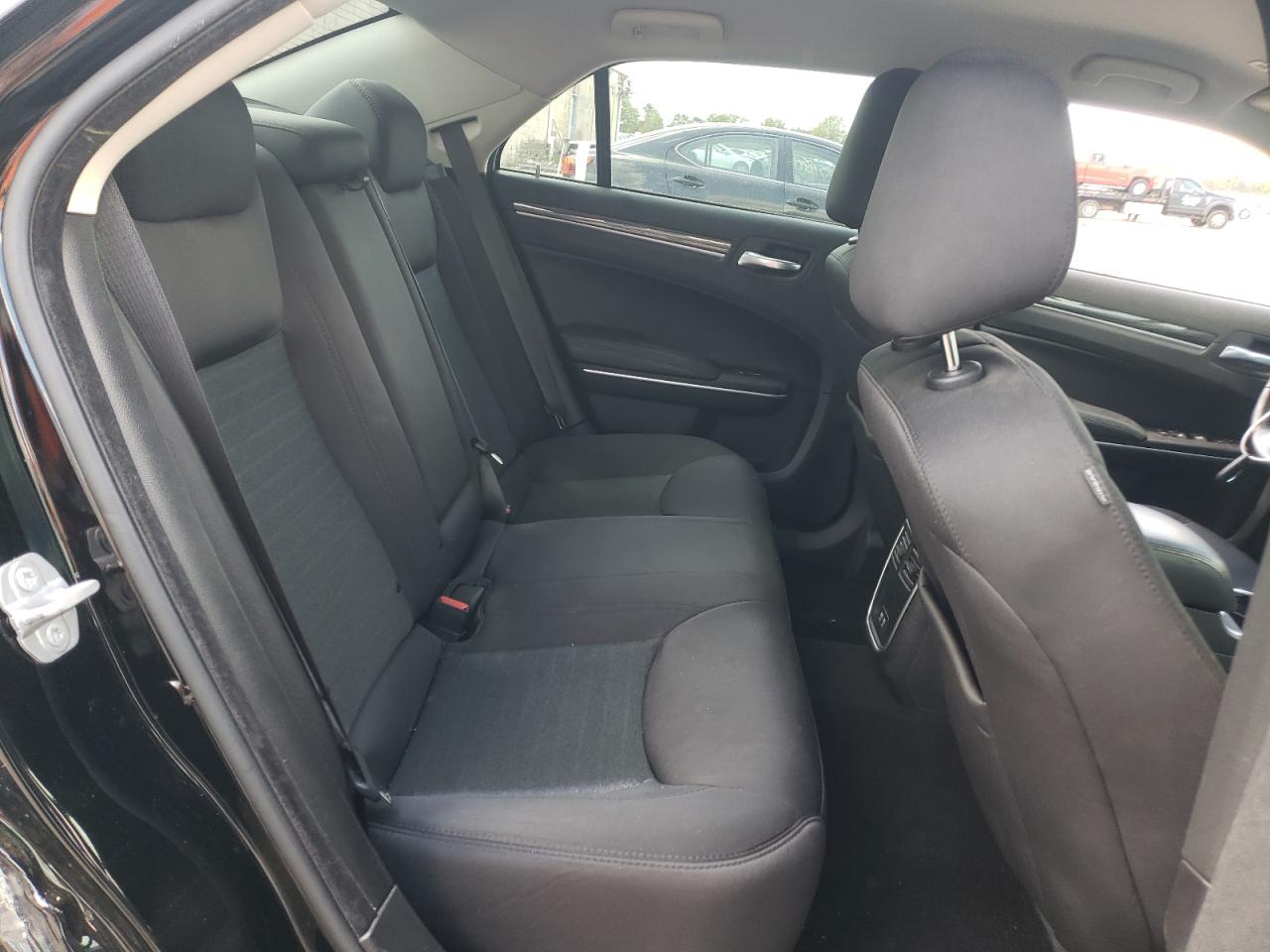 2C3CCAAG8MH640663 2021 Chrysler 300 Touring