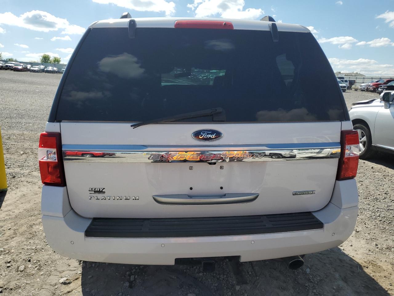 1FMJU1MT2FEF24924 2015 Ford Expedition Platinum