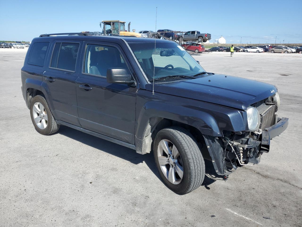 1C4NJPFA5GD582174 2016 Jeep Patriot Latitude