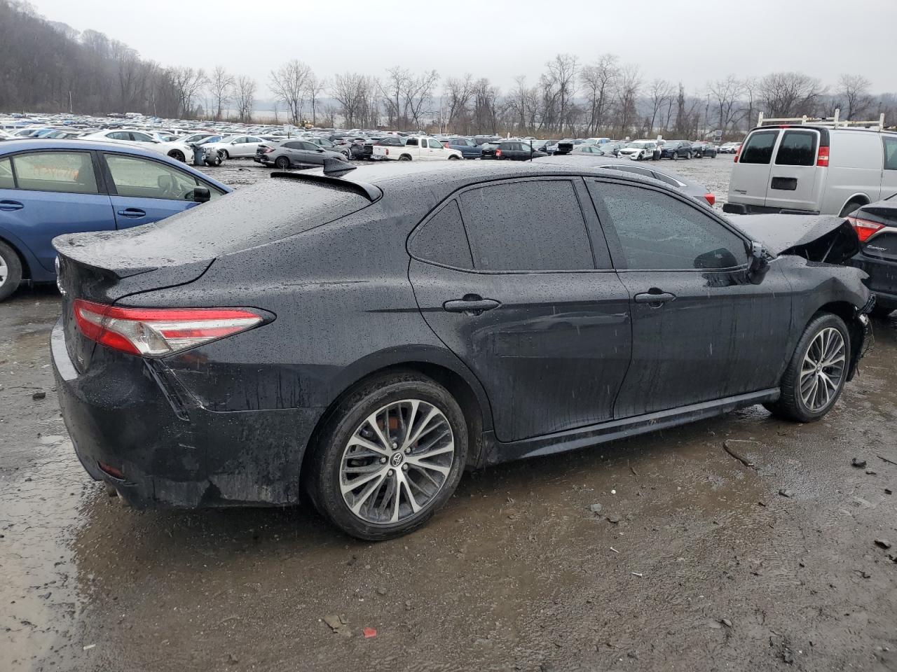 2019 Toyota Camry L vin: 4T1B11HK5KU772910