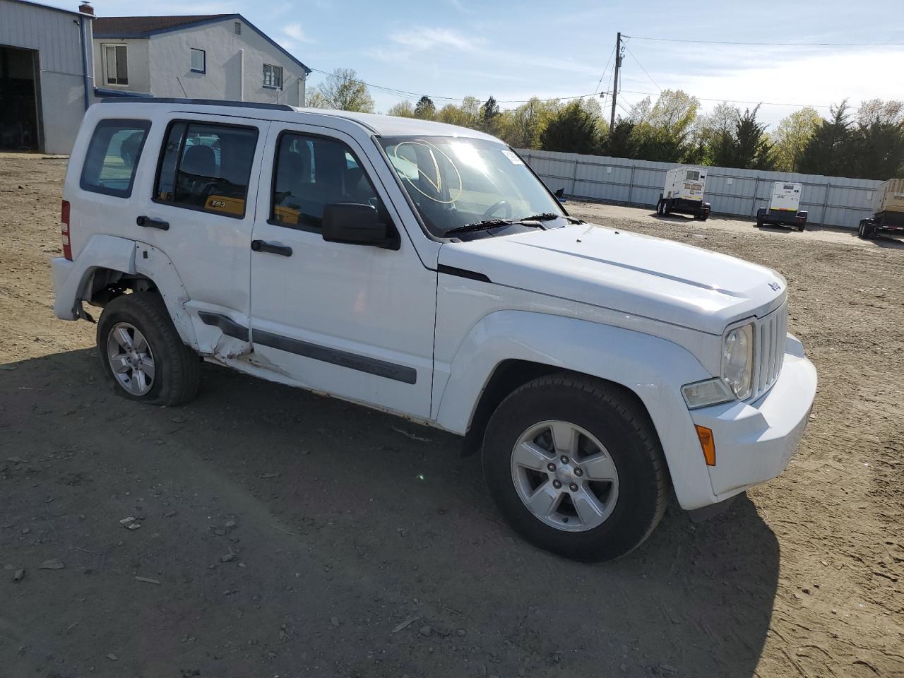 1C4PJMAK4CW100526 2012 Jeep Liberty Sport