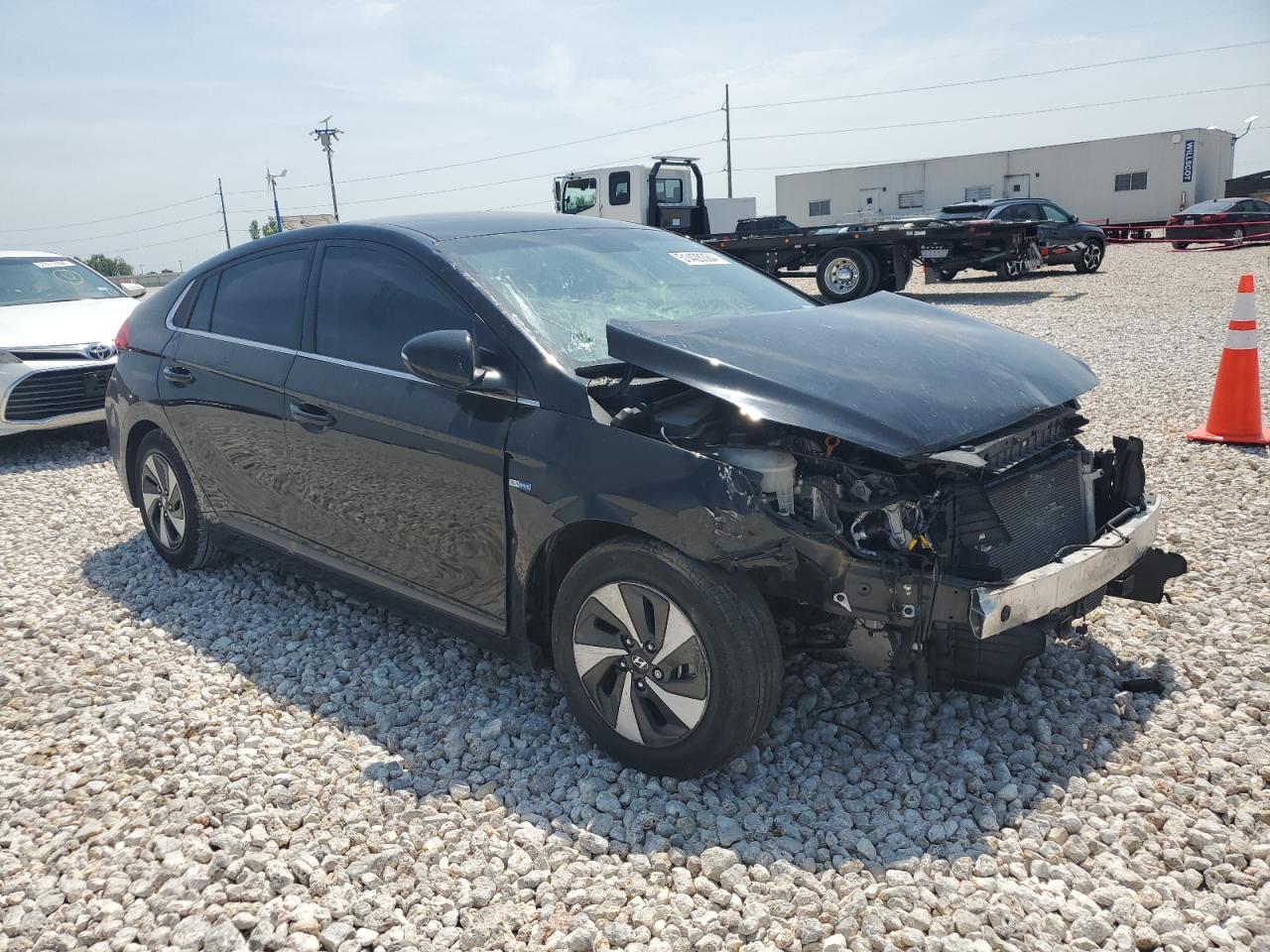 KMHC75LC8JU103913 2018 Hyundai Ioniq Sel