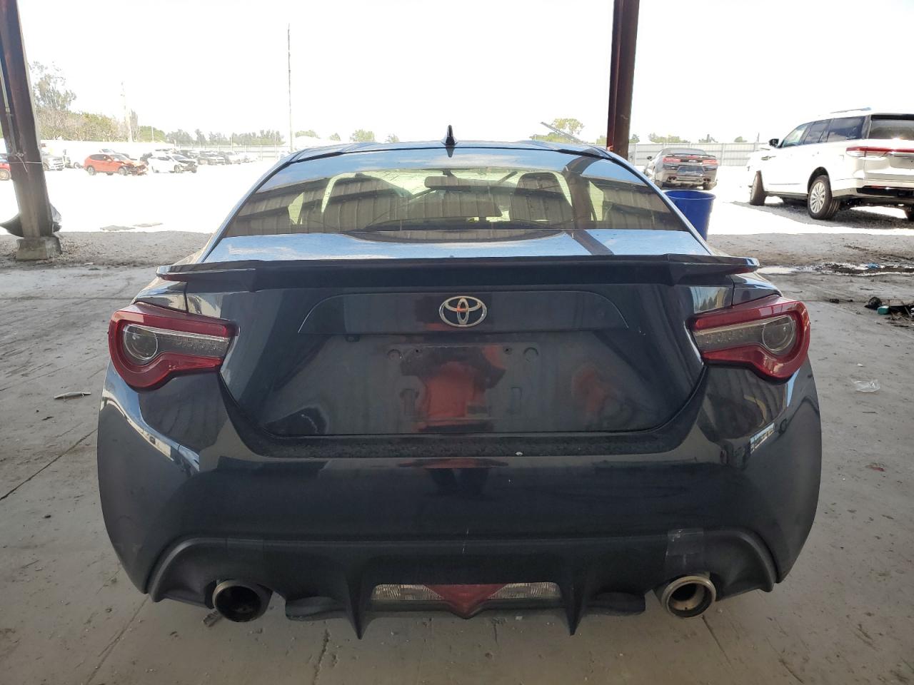 JF1ZNAA19H8706196 2017 Toyota 86 Base