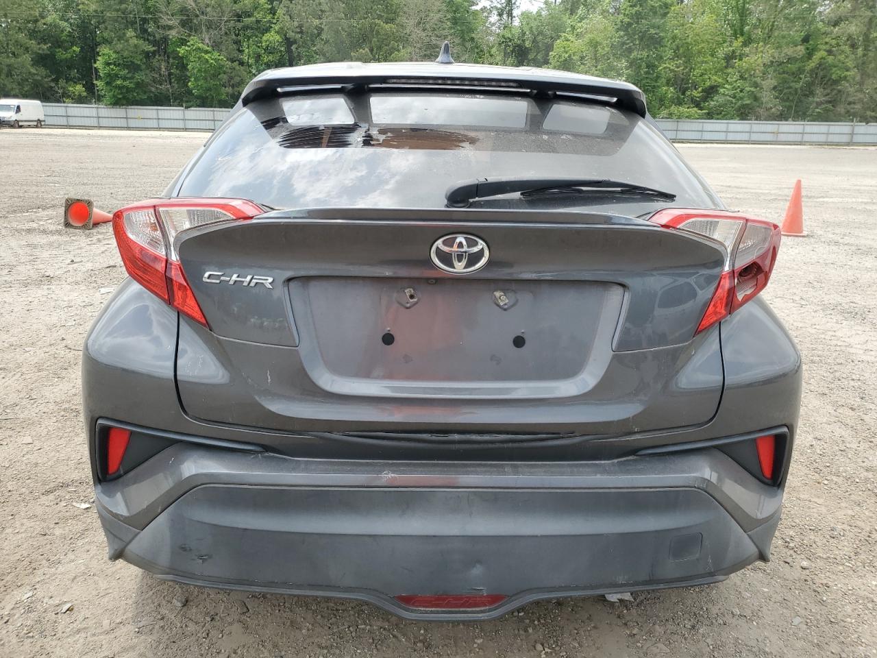 2018 Toyota C-Hr Xle vin: NMTKHMBX2JR051130