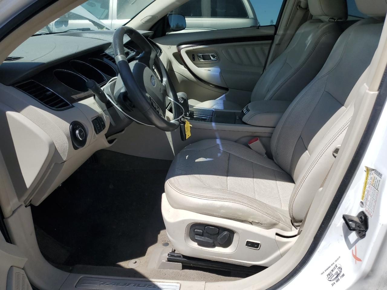 1FAHP2FW0BG133945 2011 Ford Taurus Limited